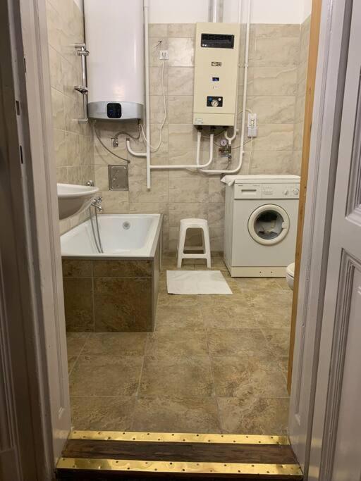 Central Location For One Person بودابست المظهر الخارجي الصورة